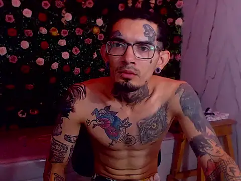 Snapshot of Boy_tatto77 chatting on May 23, 2026, 11:47 am Boy tatto77 online show from May 23, 2026, 11:47 am