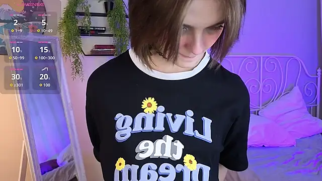 LetoriaNotley online show from April 19, 2026, 5:40 am