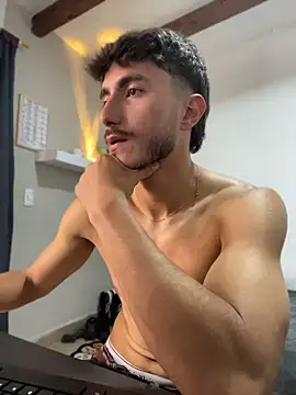 Snapshot of LIAM_COLT chatting on April 28, 2026, 7:41 pm LIAM COLT online show from April 28, 2026, 7:41 pm