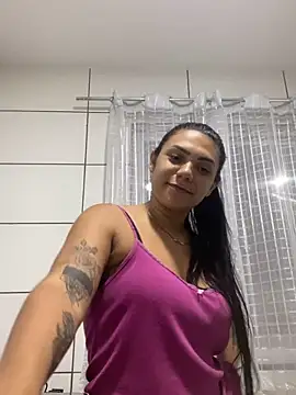 Snapshot of Nini_ chatting on December 17, 2025, 11:33 pm Nini online show from December 17, 2025, 11:33 pm