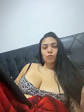 Snapshot of Nini_ chatting on April 26, 2026, 4:48 pm Nini online show from April 26, 2026, 4:48 pm