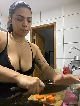 Snapshot of Nini_ chatting on May 25, 2026, 8:04 pm Nini online show from May 25, 2026, 8:04 pm