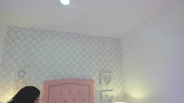 amber  ferrera online show from February 28, 2026, 2:40 pm