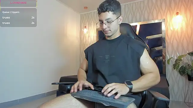 Noah Clarkk online show from April 13, 2026, 5:18 pm