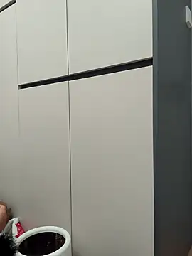 zzdd999 online show from February 4, 2026, 3:45 am