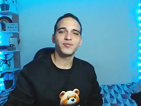 MaaX2330 online show from December 20, 2025, 2:07 am