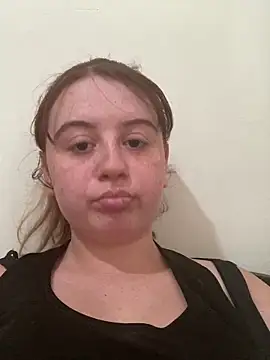 pomelito2 online show from December 18, 2025, 3:29 pm