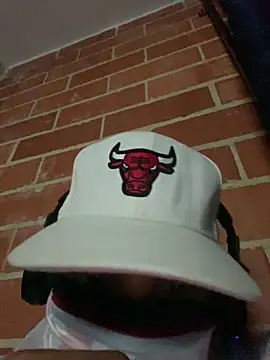 Snapshot of valentino2026 chatting on December 18, 2025, 8:20 am valentino2026 online show from December 18, 2025, 8:20 am