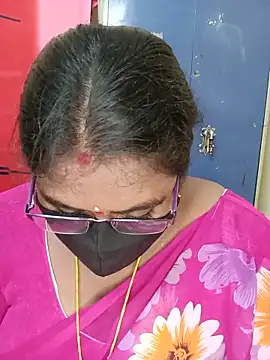 Snapshot of sirisha__9 chatting on May 15, 2026, 11:01 pm sirisha 9 online show from May 15, 2026, 11:01 pm