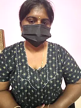 blackqueen-tamil online show from December 18, 2025, 3:07 pm