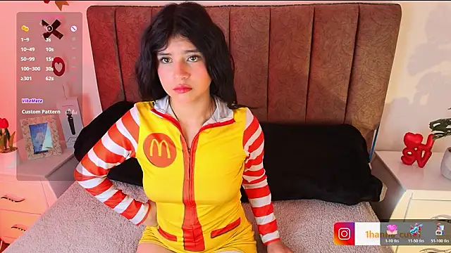 hannaa cute online show from February 8, 2026, 3:04 pm