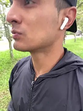 Maicol xxxx online show from February 24, 2026, 1:09 pm