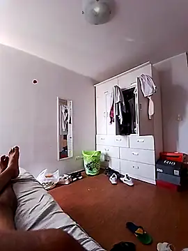 Yrresistible666 online show from January 17, 2026, 4:11 pm