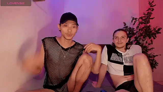 Theo Damon online show from December 22, 2025, 8:39 pm