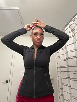 Snapshot of Davineniy chatting on January 14, 2026, 8:25 pm Davineniy online show from January 14, 2026, 8:25 pm