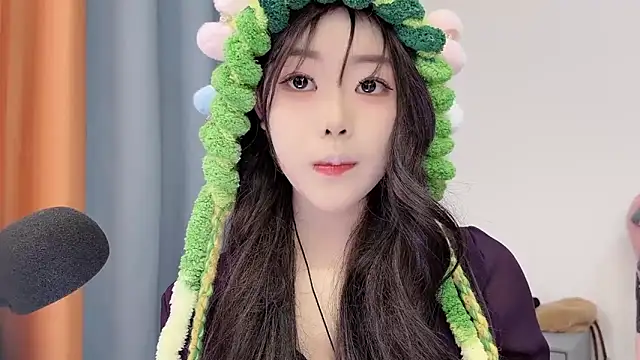 Snapshot of smalldaisy chatting on February 3, 2026, 2:21 am smalldaisy online show from February 3, 2026, 2:21 am