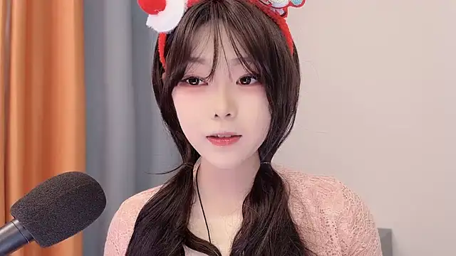 Snapshot of smalldaisy chatting on February 7, 2026, 2:15 am smalldaisy online show from February 7, 2026, 2:15 am