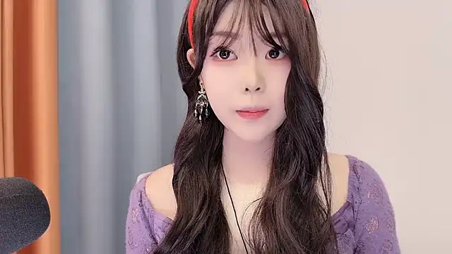 Snapshot of smalldaisy chatting on February 9, 2026, 1:53 am smalldaisy online show from February 9, 2026, 1:53 am