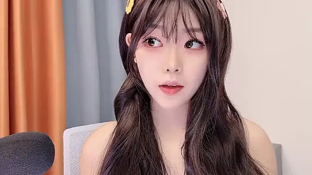 Snapshot of smalldaisy chatting on February 13, 2026, 1:45 am smalldaisy online show from February 13, 2026, 1:45 am