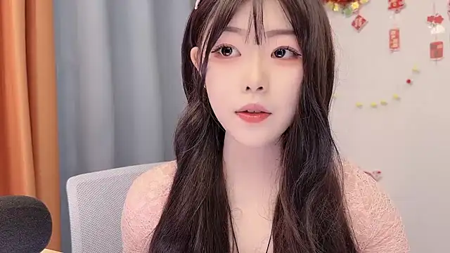 Snapshot of smalldaisy chatting on February 16, 2026, 1:57 am smalldaisy online show from February 16, 2026, 1:57 am