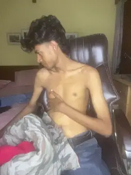 Snapshot of tooexpensive chatting on December 22, 2025, 1:41 pm tooexpensive online show from December 22, 2025, 1:41 pm