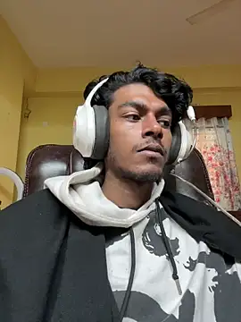 Snapshot of tooexpensive chatting on January 9, 2026, 1:52 am tooexpensive online show from January 9, 2026, 1:52 am