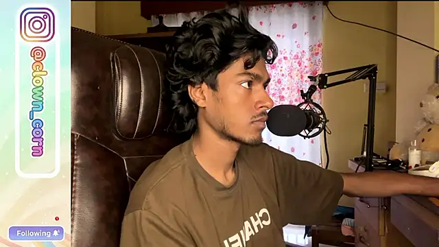 Snapshot of tooexpensive chatting on February 1, 2026, 1:48 am tooexpensive online show from February 1, 2026, 1:48 am