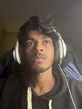 Snapshot of tooexpensive chatting on February 11, 2026, 6:24 pm tooexpensive online show from February 11, 2026, 6:24 pm