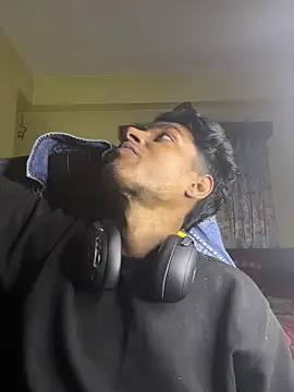 Snapshot of tooexpensive chatting on February 24, 2026, 4:38 pm tooexpensive online show from February 24, 2026, 4:38 pm