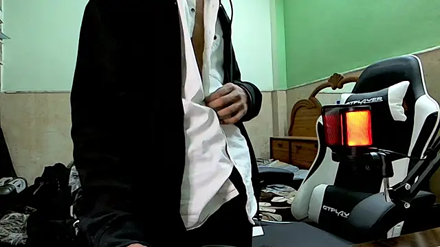 vincenzox7 online show from February 13, 2026, 3:30 pm