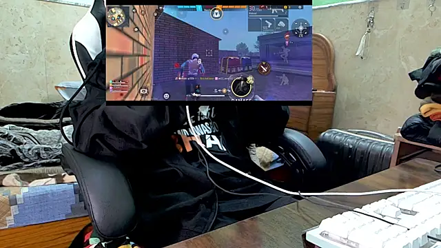 vincenzox7 online show from February 27, 2026, 4:18 pm