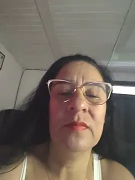 Snapshot of KiaraFoster chatting on May 21, 2026, 11:28 am KiaraFoster online show from May 21, 2026, 11:28 am