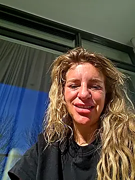 Snapshot of LaLynn chatting on February 25, 2026, 11:31 am LaLynn online show from February 25, 2026, 11:31 am