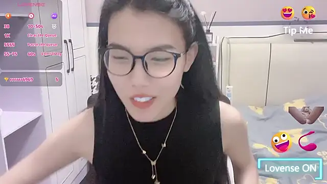 zhnmjx2025 online show from April 15, 2026, 12:12 pm