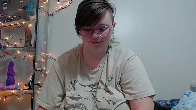 Pupghostt online show from April 6, 2026, 1:23 pm