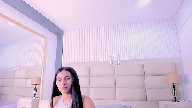 ManuelaEvans  online show from January 17, 2026, 8:34 pm