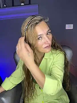 JennaMilf  online show from January 7, 2026, 7:27 pm