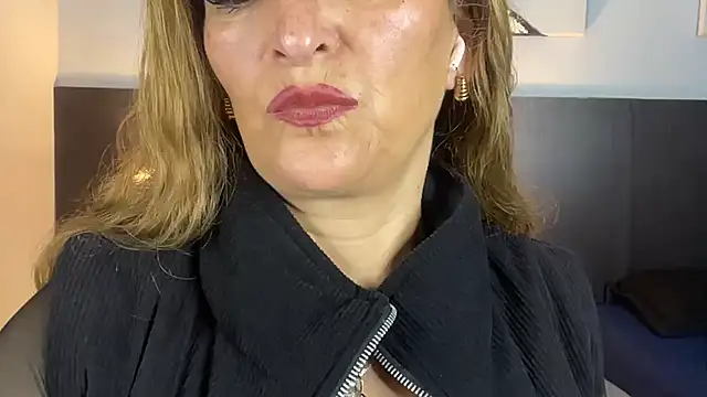 JennaMilf  online show from June 14, 2026, 2:46 am