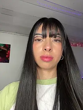 junorise23 online show from April 14, 2026, 3:23 am