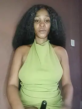 Snapshot of DesiredQueen27 chatting on May 15, 2026, 2:46 pm DesiredQueen27 online show from May 15, 2026, 2:46 pm