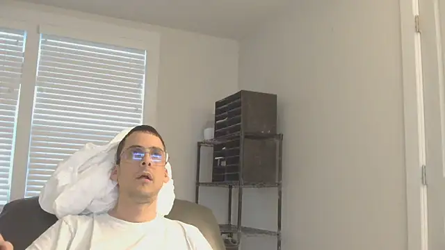 SissyJosh online show from May 24, 2026, 11:43 pm