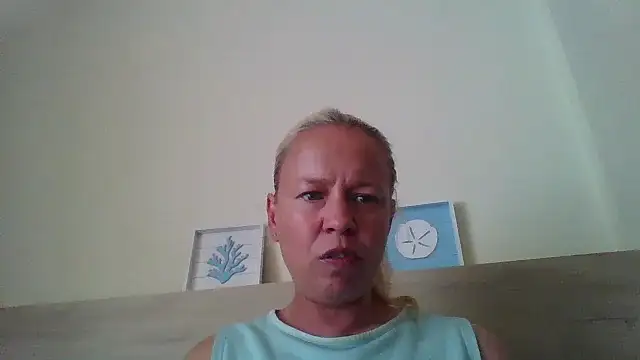 Snapshot of jennyblondeuk chatting on May 12, 2026, 2:36 pm jennyblondeuk online show from May 12, 2026, 2:36 pm