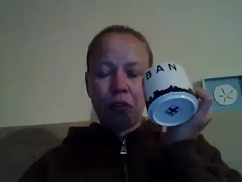 Snapshot of jennyblondeuk chatting on May 19, 2026, 7:53 pm jennyblondeuk online show from May 19, 2026, 7:53 pm