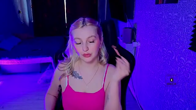 Eva Vibe  online show from March 24, 2026, 5:34 am