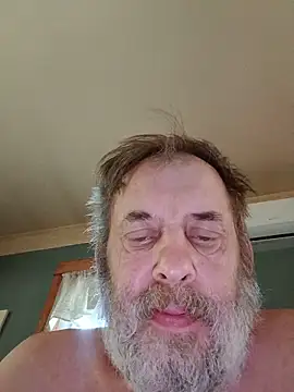 FragrantToe529 online show from May 25, 2026, 2:01 pm