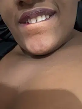 amorasecy online show from March 24, 2026, 2:49 am