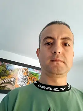 Snapshot of Kaiserion2 chatting on December 21, 2025, 2:57 pm Kaiserion2 online show from December 21, 2025, 2:57 pm