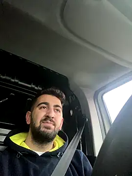 akindrv1 online show from December 22, 2025, 6:32 am