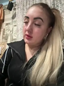 Snapshot of merabel1995 chatting on January 15, 2026, 3:27 pm merabel1995 online show from January 15, 2026, 3:27 pm