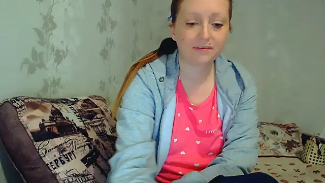 CrystallAngel online show from February 13, 2026, 5:09 pm